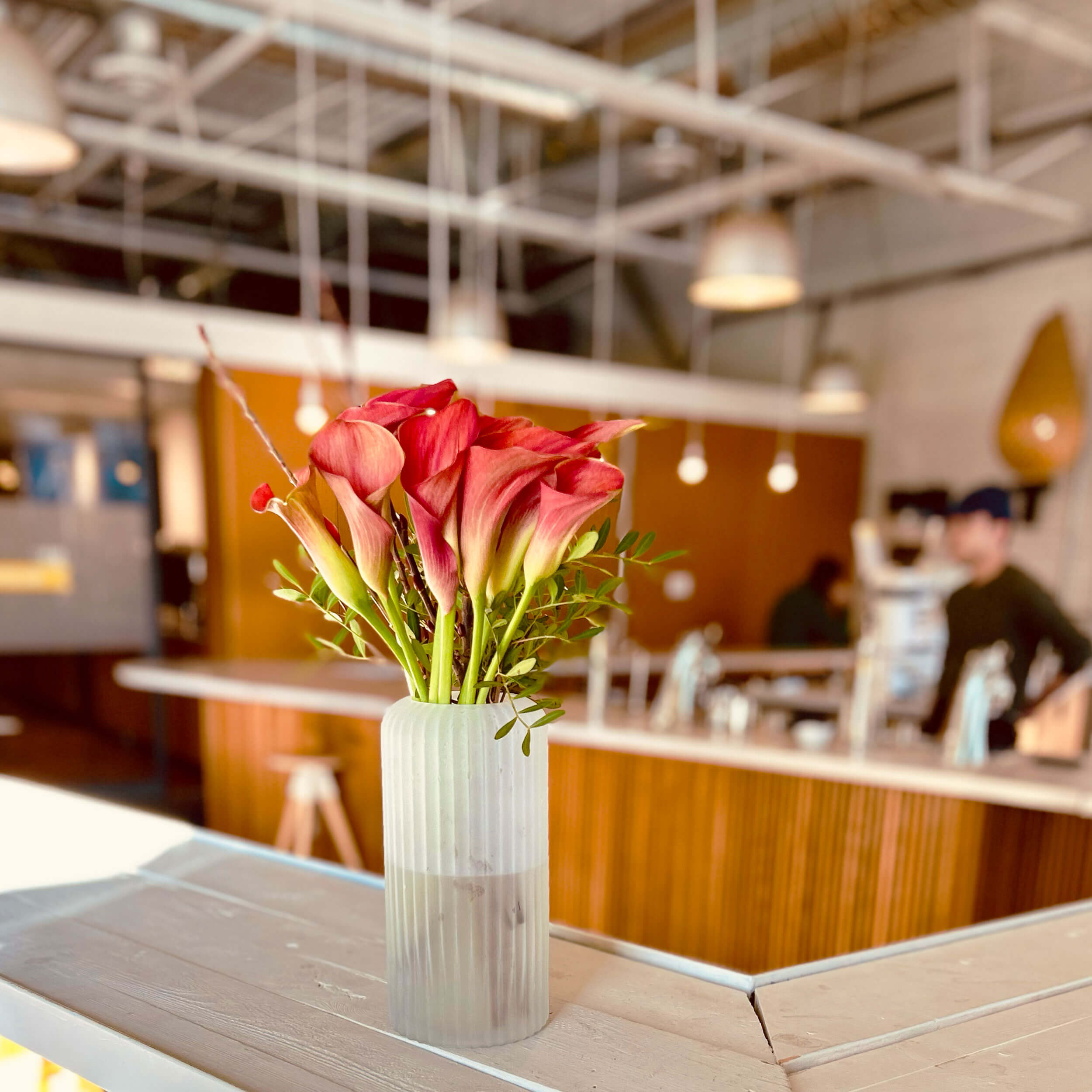 なな table flower arrange Tabletop Flowers for your Business from Toronto's Best